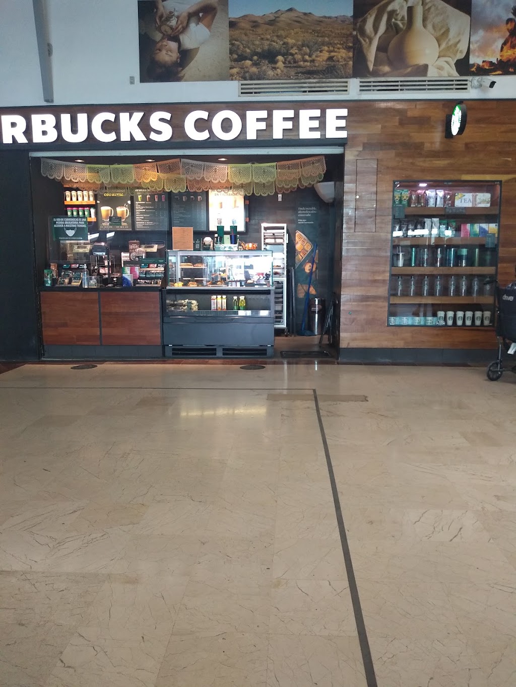 Starbucks | Carr. Panamericana Km 18.5 S/N, Aeropuerto Chihuahua, 32121 Cd Juárez, Chih., Mexico | Phone: 800 288 0888