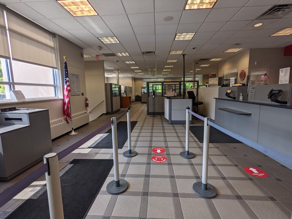 KeyBank | 93 N Middletown Rd, Pearl River, NY 10965, USA | Phone: (845) 735-2939