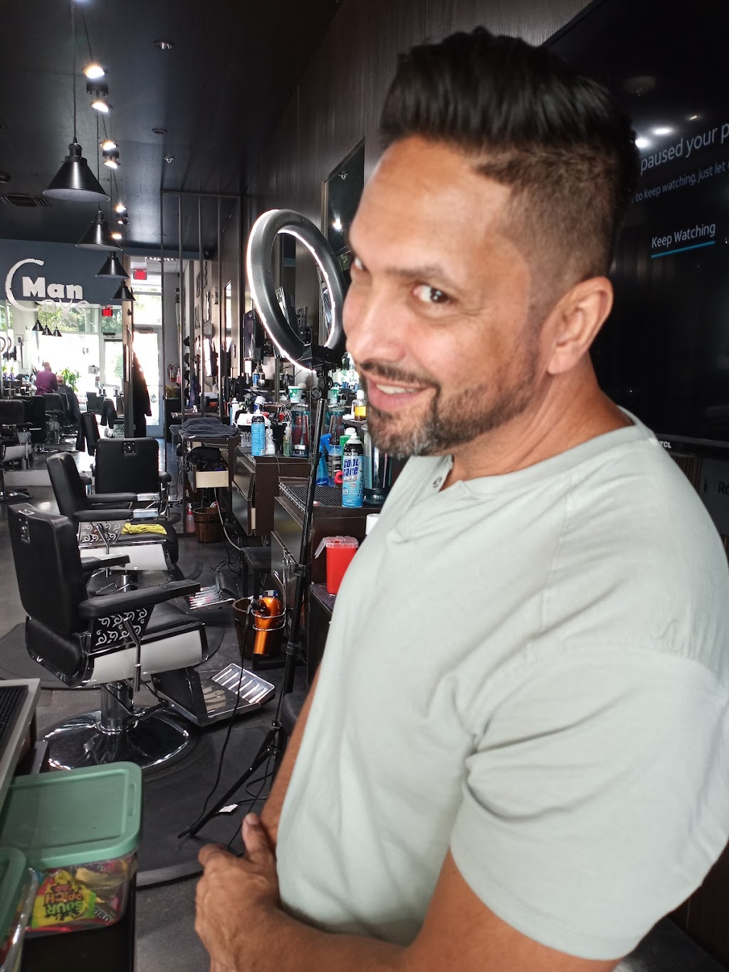 Amir The Barber Classic Cuts | 1561 Lakefront Dr Suite 101, Sarasota, FL 34240, USA | Phone: (941) 348-9621