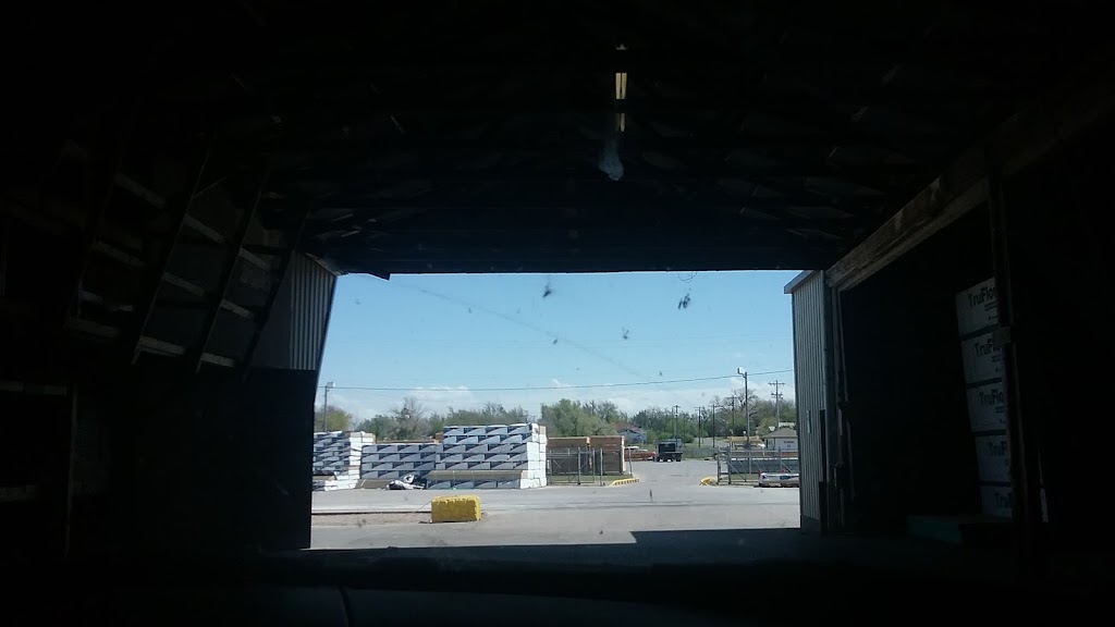 Fox Building Supply | 2520 S May Ave, Oklahoma City, OK 73108, USA | Phone: (405) 681-2346