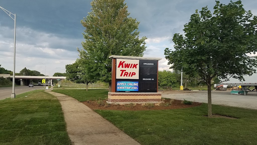 Kwik Trip | 2822 E Milwaukee St, Janesville, WI 53545, USA | Phone: (608) 754-5416