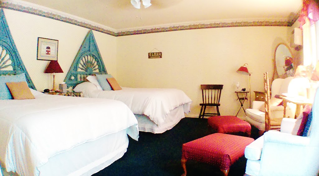 Maple Leaf Cottage Inn | 12 Selma St, Elsah, IL 62028, USA | Phone: (618) 374-1684