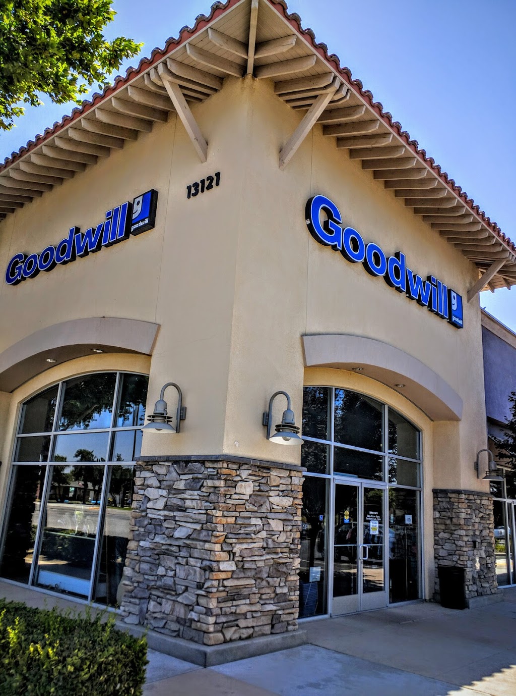 Goodwill | 13121 Rosedale Hwy Suite 401, Bakersfield, CA 93314, USA | Phone: (661) 679-6999