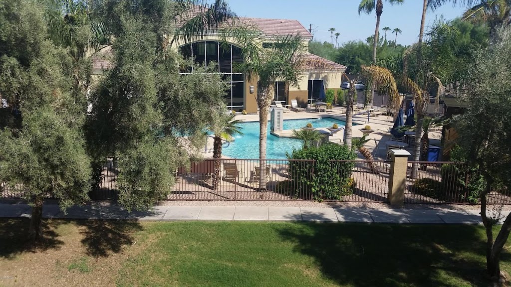 The Villas at Union Hills | 18416 N Cave Creek Rd, Phoenix, AZ 85032, USA | Phone: (480) 586-3700