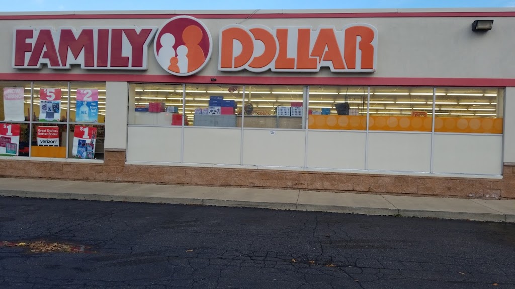 Family Dollar | 16025 E 10 Mile Rd, Eastpointe, MI 48021, USA | Phone: (586) 859-2258