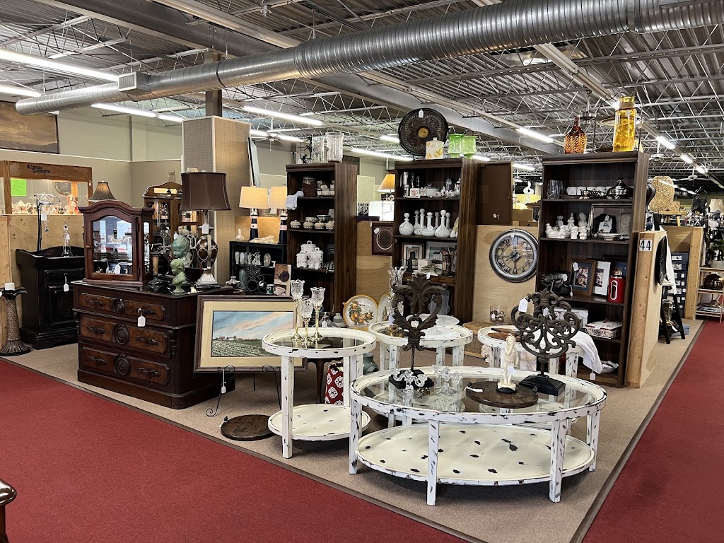 Dan River Antiques | 530 Monroe St, Danville, VA 24541, USA | Phone: (434) 791-4020