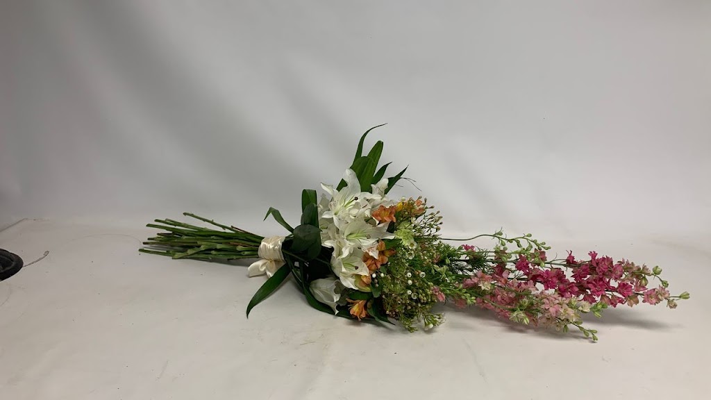 Misty-Dawn’s Custom Floral Designs LLC | 14580 Prairiegrass Dr NW, Prior Lake, MN 55372, USA | Phone: (612) 406-1155