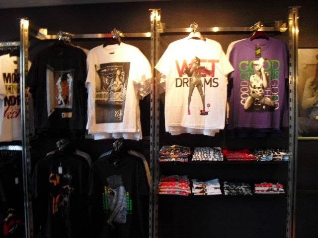 Kicks and Tees | 3847 Rainier Ave S, Seattle, WA 98118 | Phone: (206) 462-1095