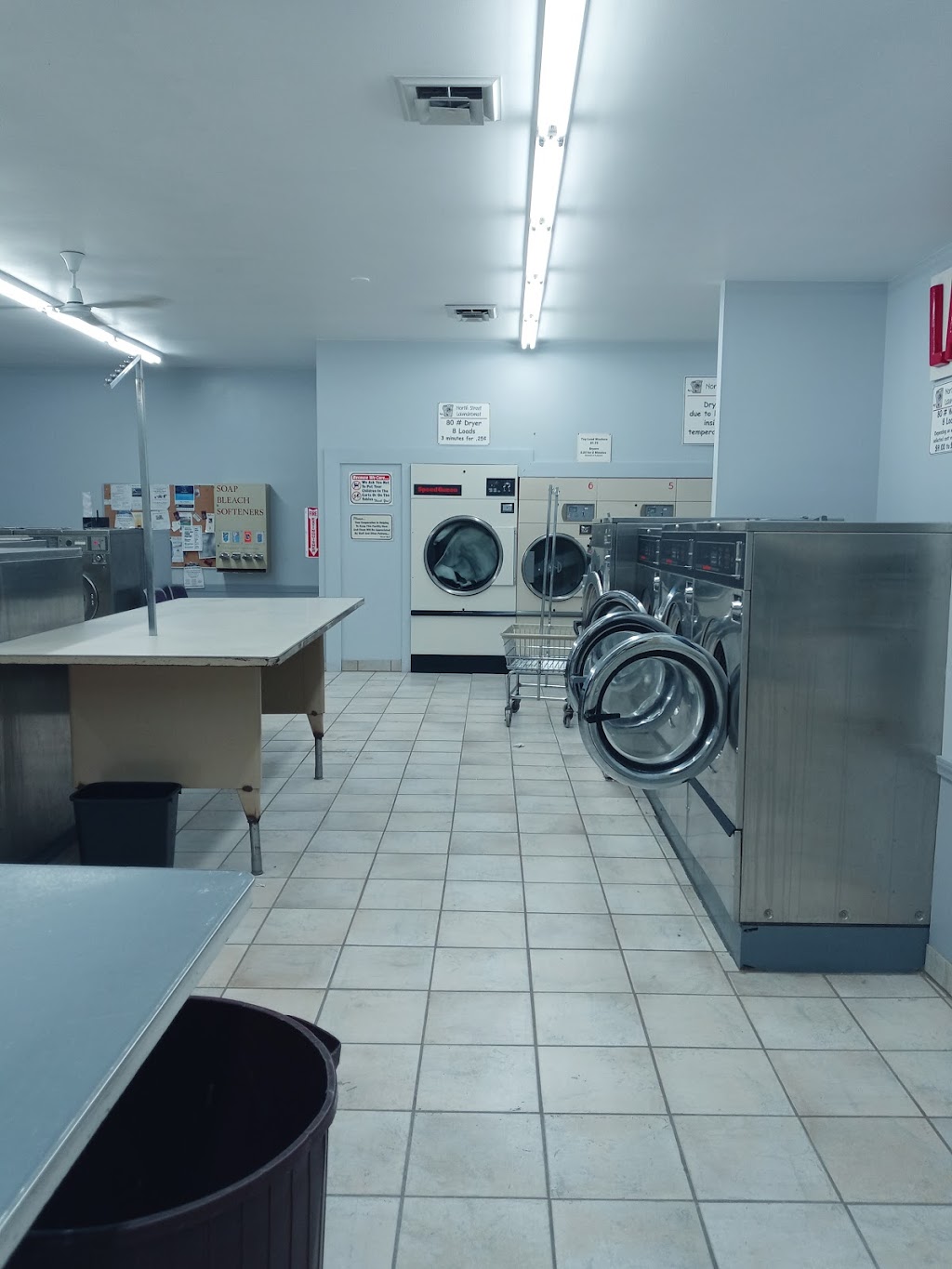 DeForest Laundry | 525 W North St, DeForest, WI 53532, USA | Phone: (608) 571-4670