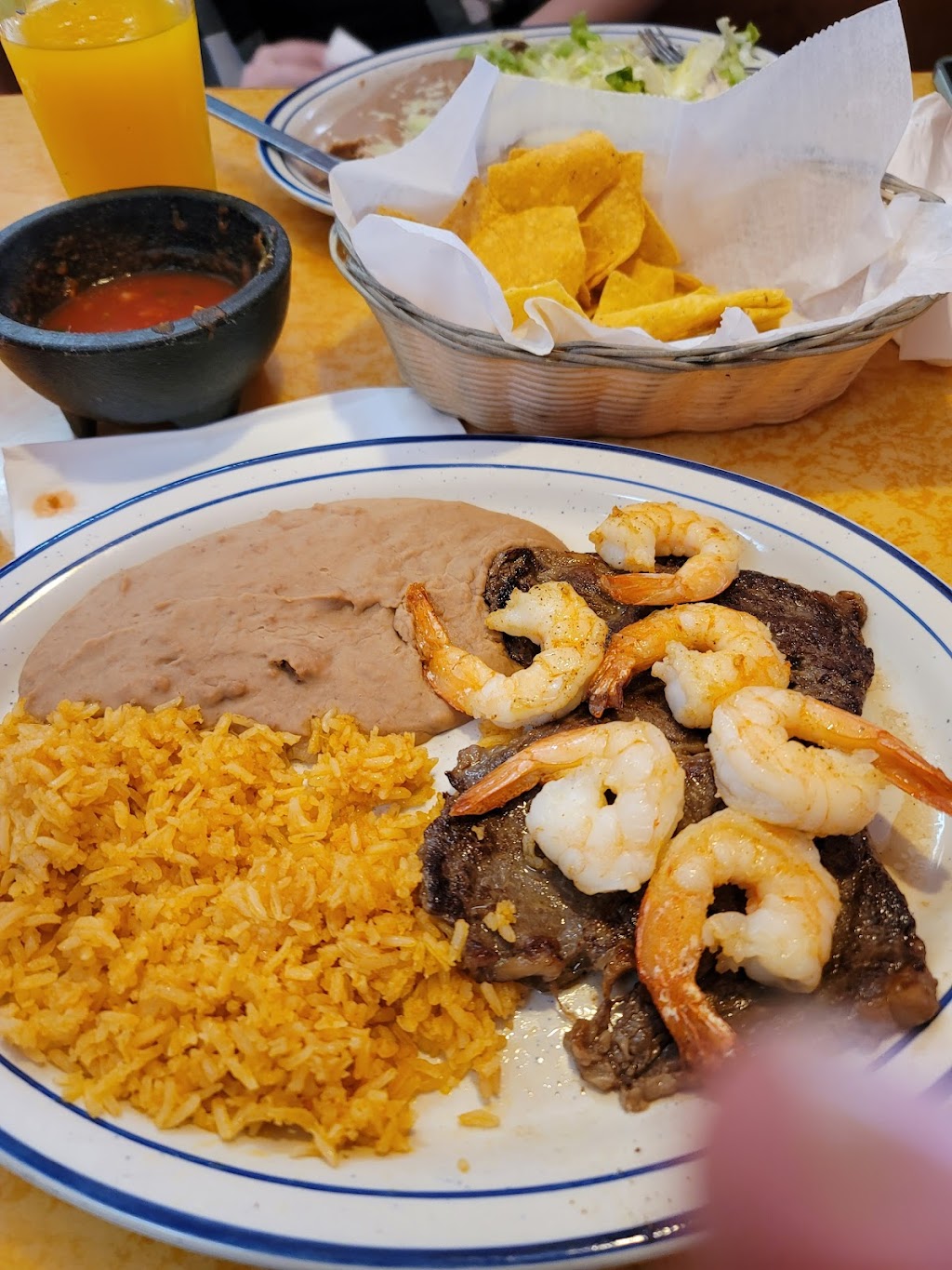 Los Aztecas | 784 S Lynn Riggs Blvd, Claremore, OK 74017, USA | Phone: (918) 342-6845