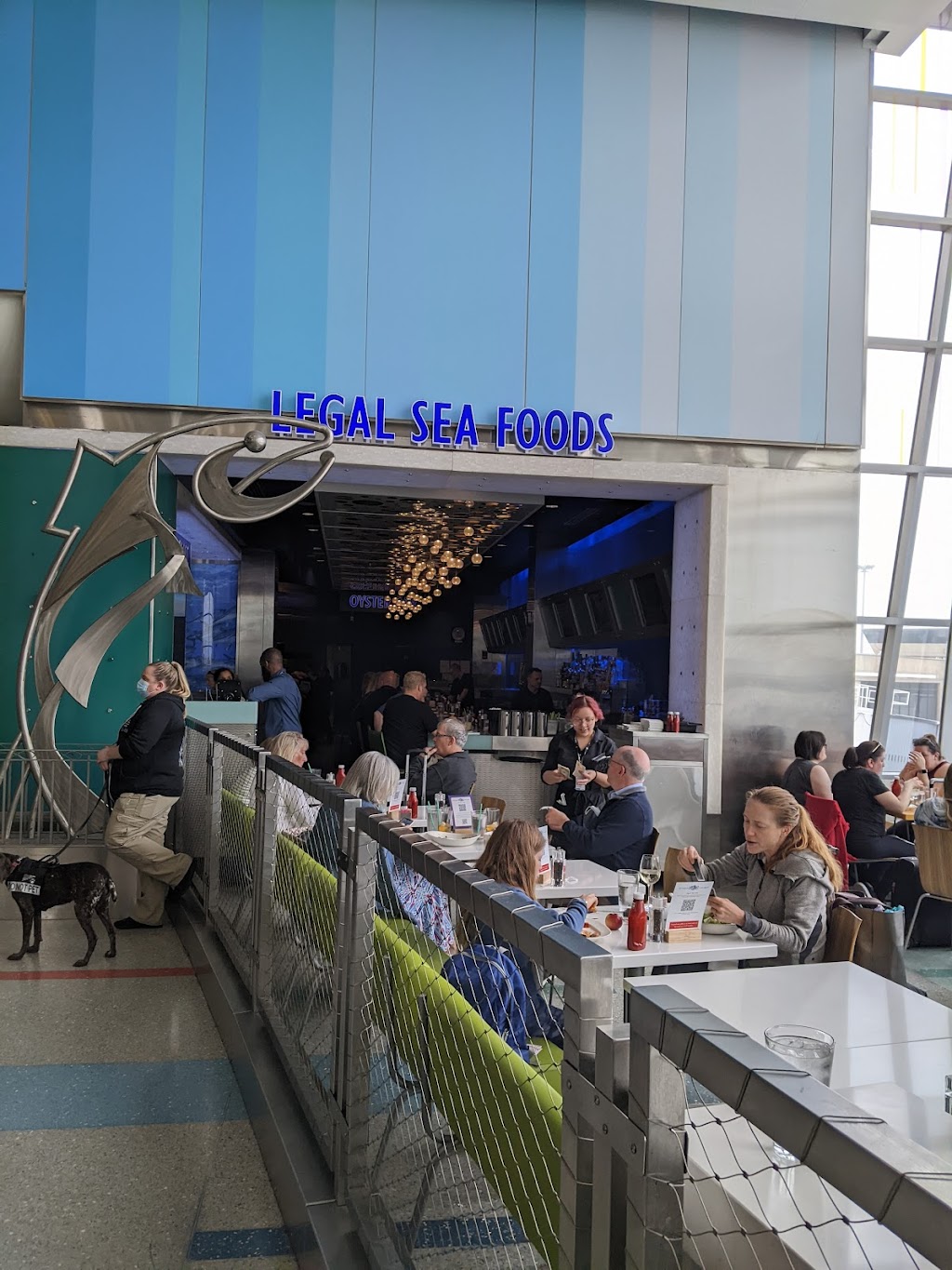 Legal Sea Foods | Boston Logan International Airport, Terminal C, 1 Harborside Dr, Boston, MA 02128, USA | Phone: (617) 568-2800