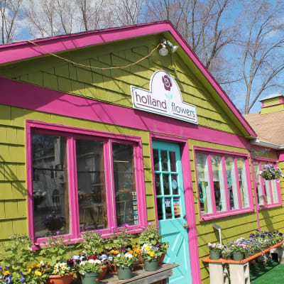 Hollands Flowers | 577 S Main St, Haverhill, MA 01835, USA | Phone: (978) 373-1700