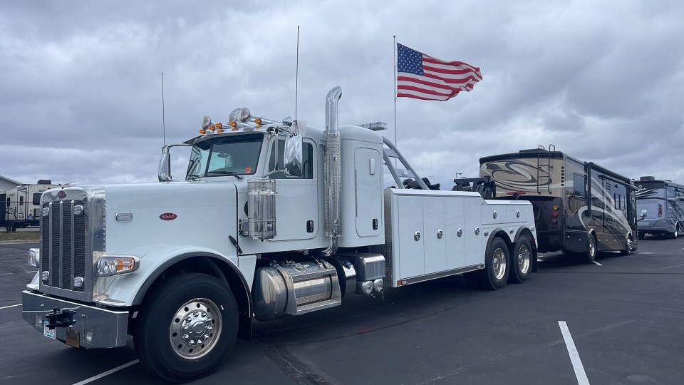 Bobs Towing & Recovery Inc - Monticello | 219 Sandberg Rd, Monticello, MN 55362, USA | Phone: (763) 262-8697