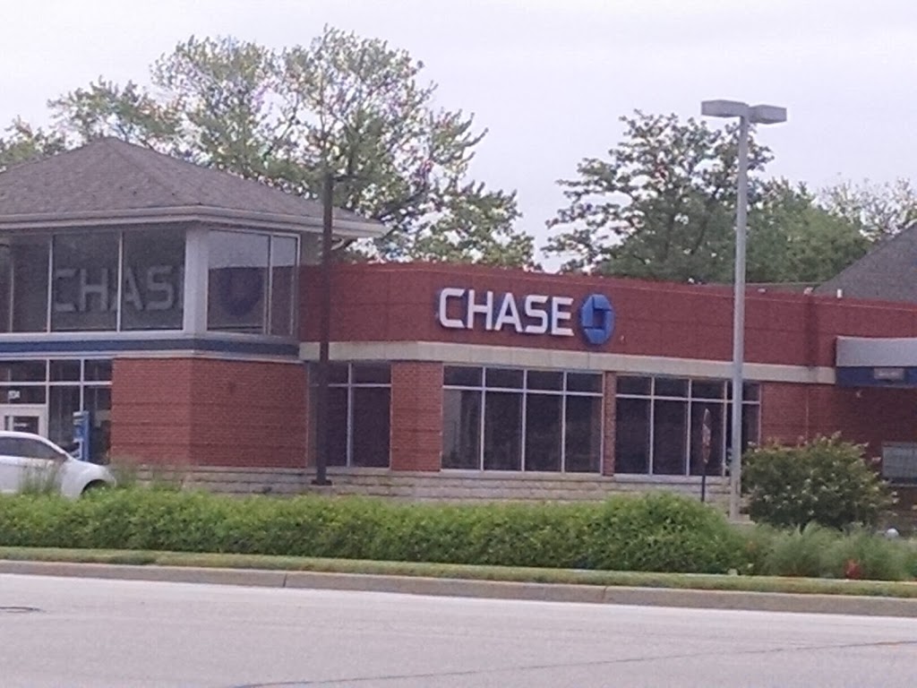 Chase Bank | 534 W St Charles Rd, Elmhurst, IL 60126, USA | Phone: (630) 833-1763