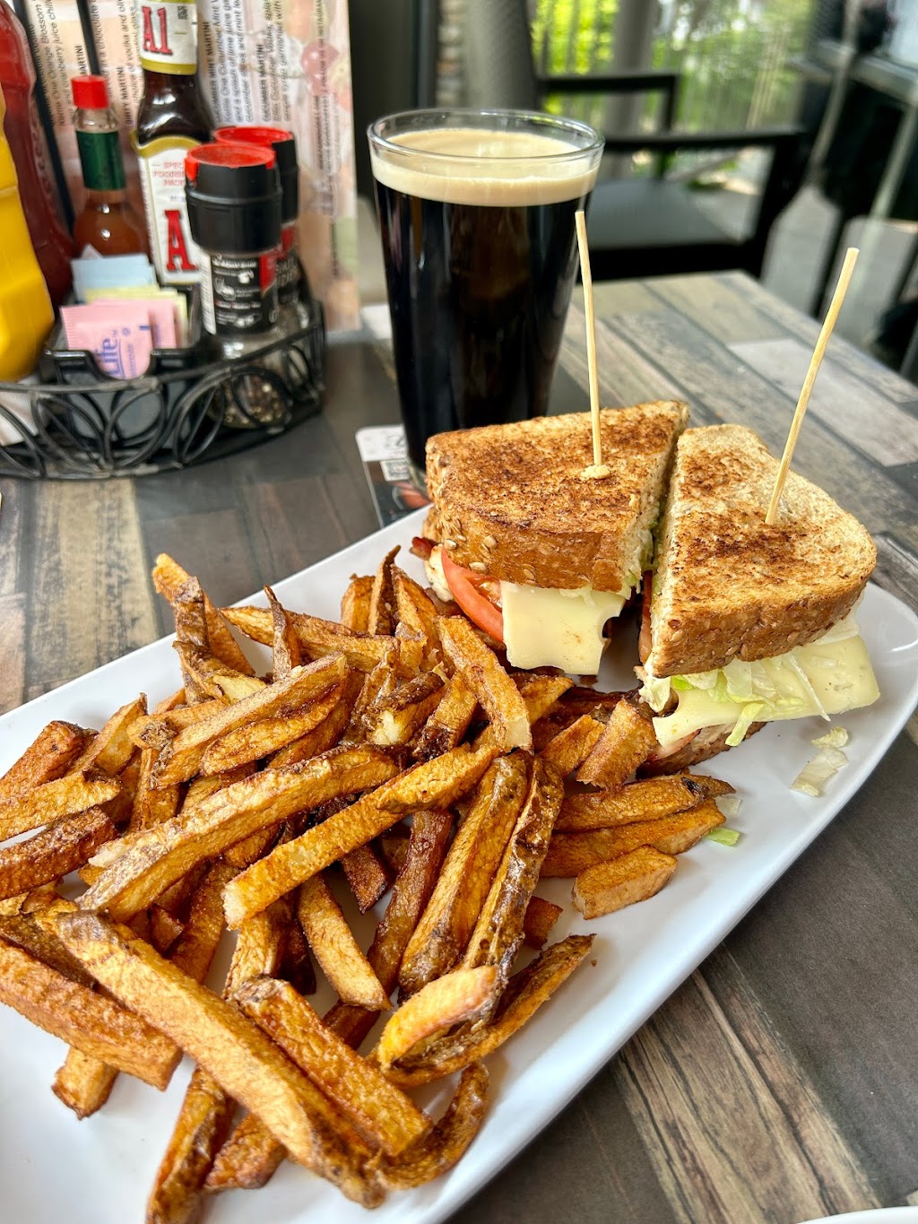 Paninis Bar & Grill | 540 E Washington St, Chagrin Falls, OH 44022, USA | Phone: (440) 247-7200