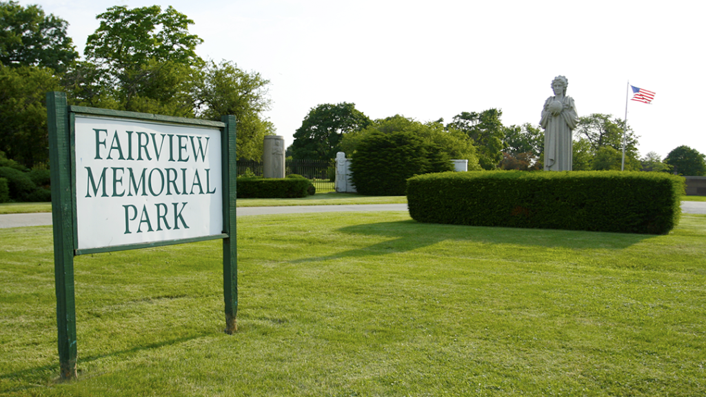 Fairview Memorial Park | 900 N Wolf Rd, Northlake, IL 60164, USA | Phone: (847) 455-2714