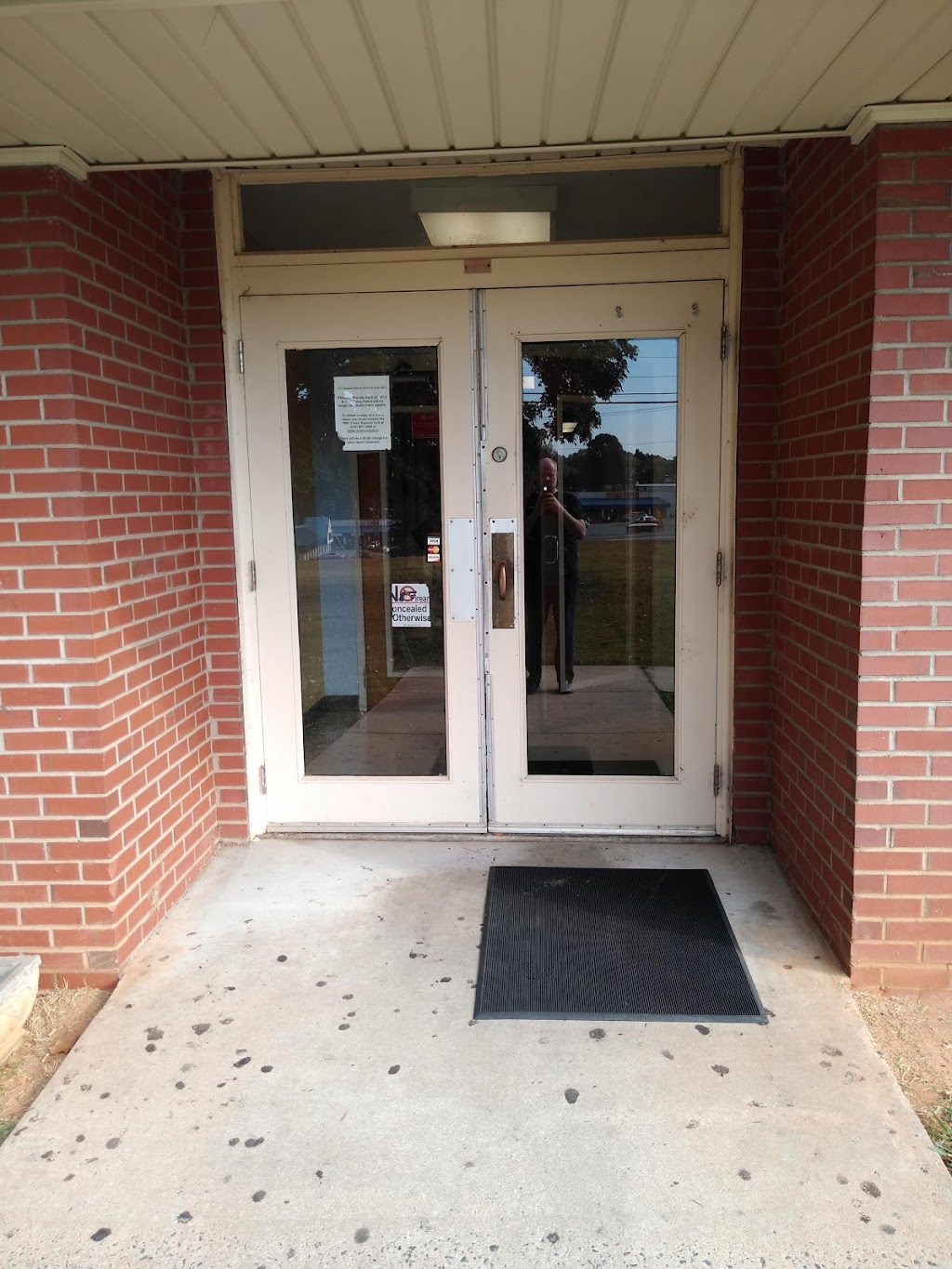 North Carolina DMV Drivers License Office 2560 W Franklin Blvd