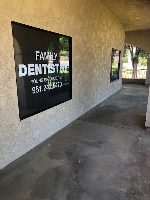 Moreno Valley Family Dentist Young S. Lim, DDS | 11481 Heacock St STE 160, Moreno Valley, CA 92557, USA | Phone: (951) 242-5470