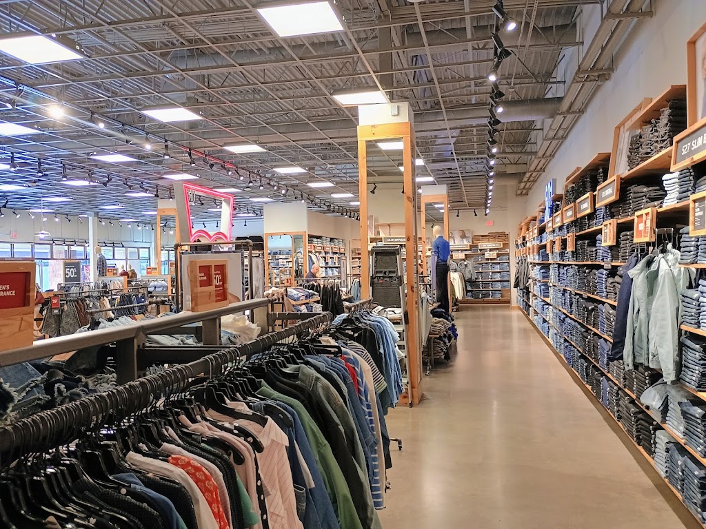 Levi’s Outlet Store | 1001 N Arney Rd Suite 506, Woodburn, OR 97071, USA | Phone: (503) 981-5418