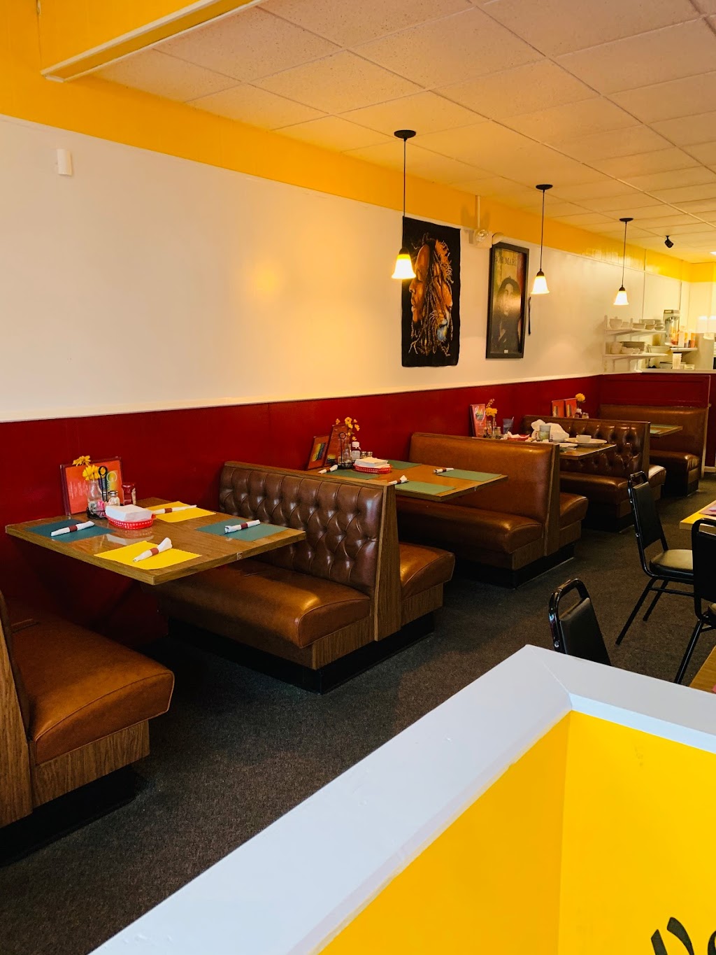 Gees Caribbean Style | 9163 Pippin Rd, Cincinnati, OH 45251, USA | Phone: (513) 521-2124