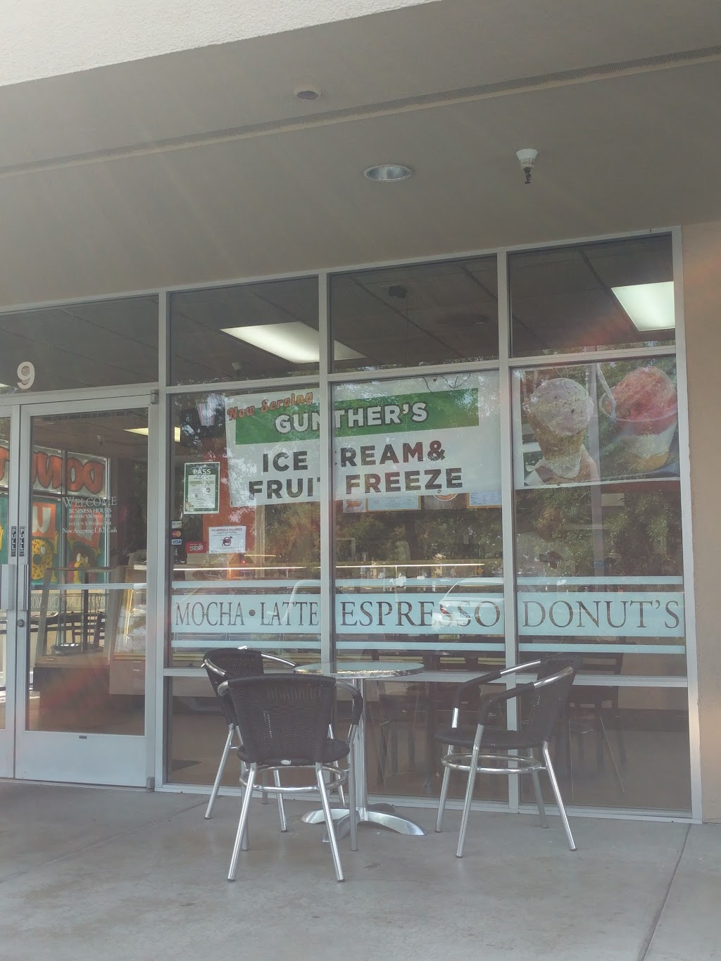 Duckys Donut Shack | 9372 Madison Ave #9, Orangevale, CA 95662, USA | Phone: (916) 294-7574