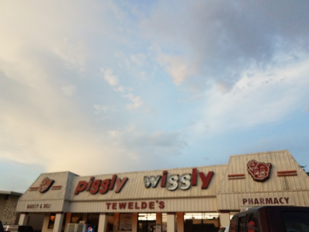 Piggly Wiggly | 2695 Jean Lafitte Blvd, Lafitte, LA 70067, USA | Phone: (504) 689-4122