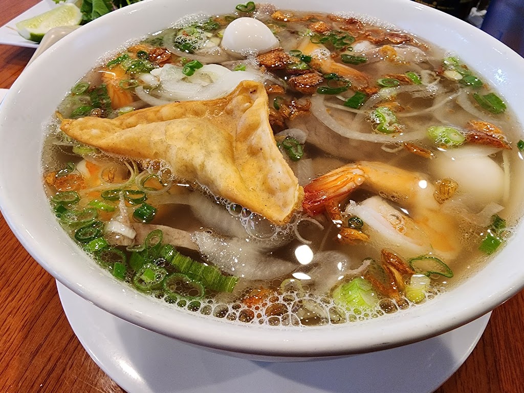 Viet Huong Restaurant | 7919 E 21st St, Tulsa, OK 74129, USA | Phone: (918) 664-1682