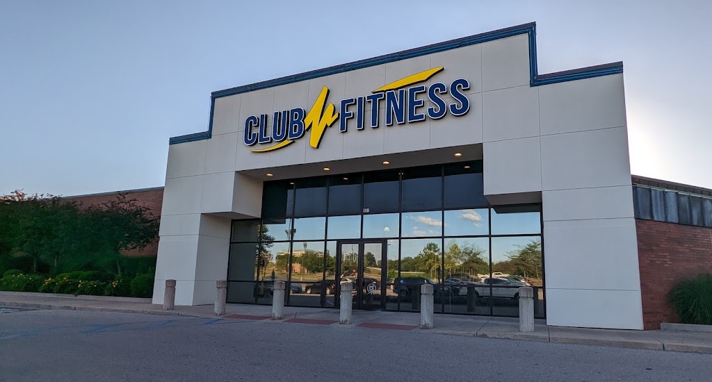 Club Fitness - Creve Coeur | 957 Woodcrest Executive Dr, St. Louis, MO 63141, USA | Phone: (314) 542-2582