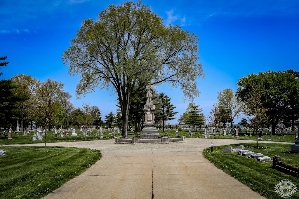 Oak Grove Cemetery | 801 E Spruce St, Jerseyville, IL 62052, USA | Phone: (618) 498-5436