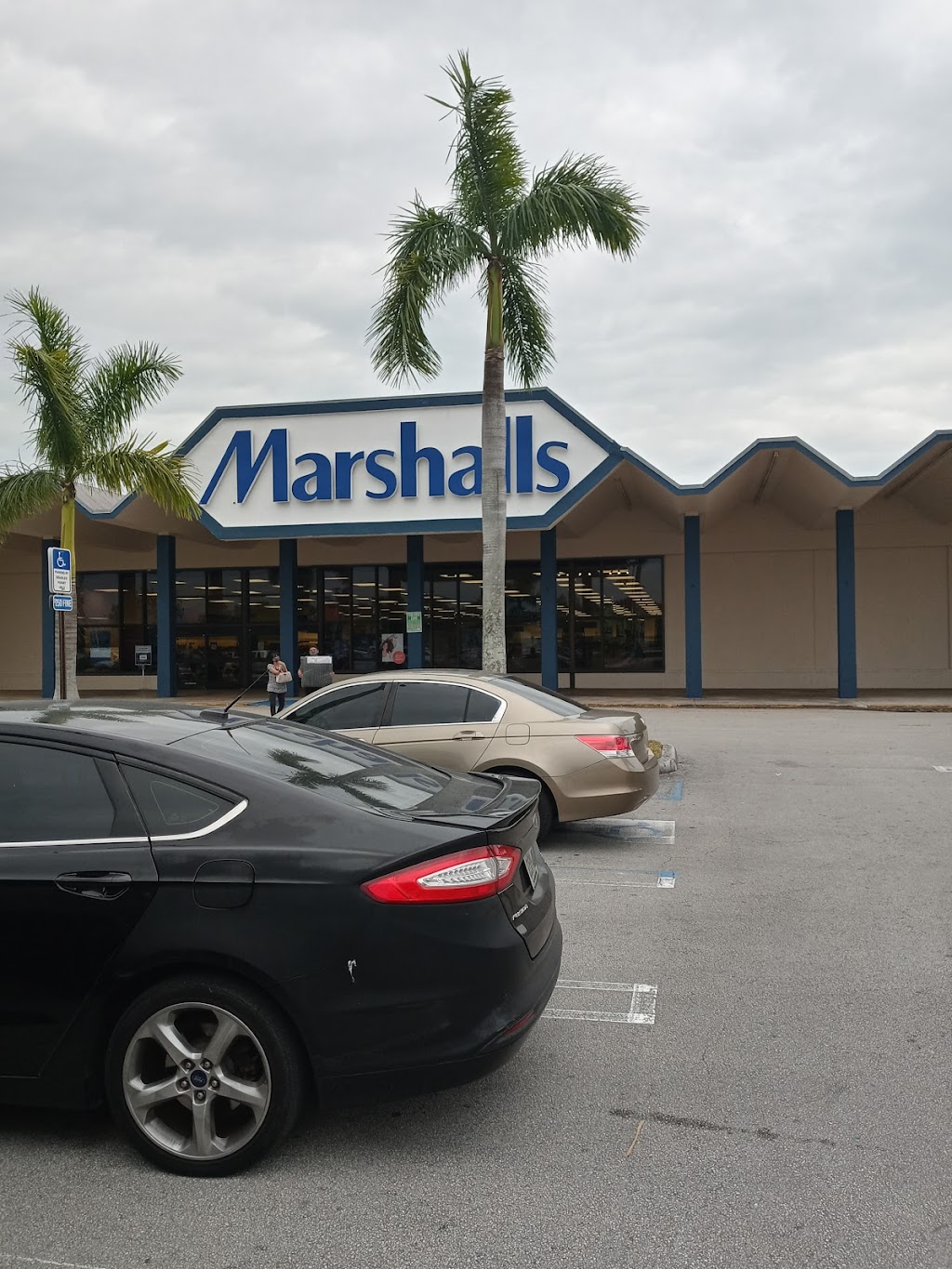 Marshalls | 16051 S Dixie Hwy, Miami, FL 33157, USA | Phone: (305) 238-1188