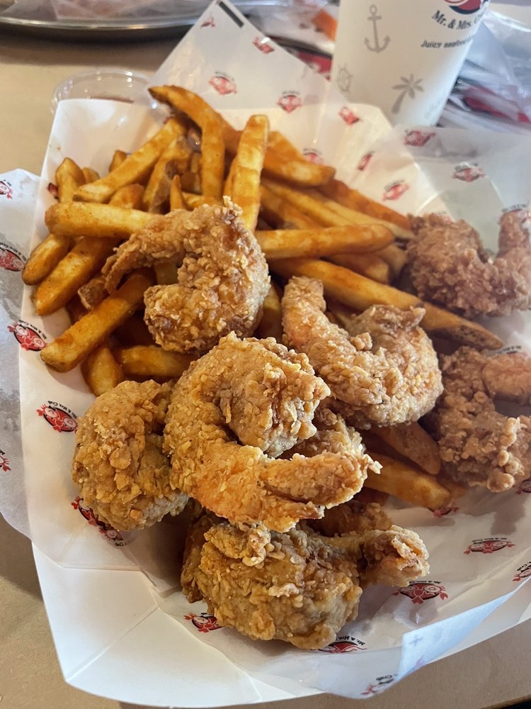 Mr. & Mrs. Crab | 4426 W Gandy Blvd, Tampa, FL 33611, USA | Phone: (813) 515-5828