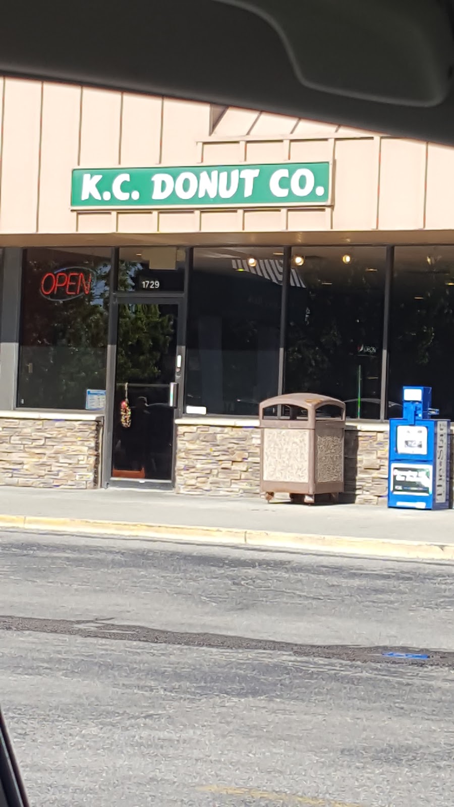 K.C. Donut Co. | 1729 S Mur-Len Rd, Olathe, KS 66062, USA | Phone: (913) 764-3934