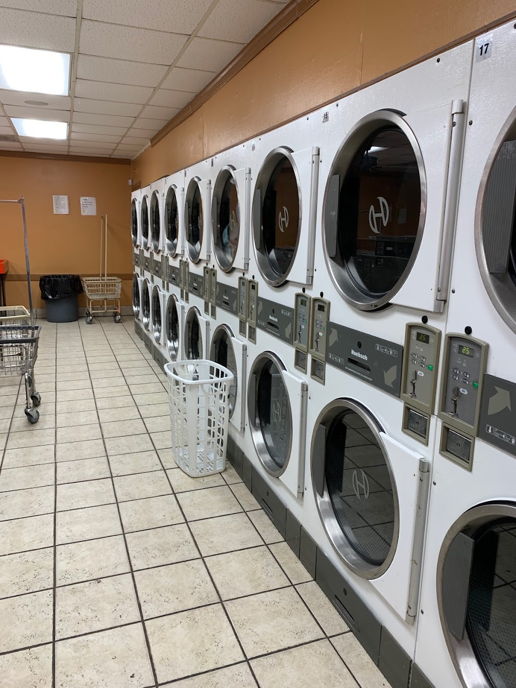 Barbin Washateria | 12929 TX-36 suite c, Needville, TX 77461, USA | Phone: (979) 793-3717