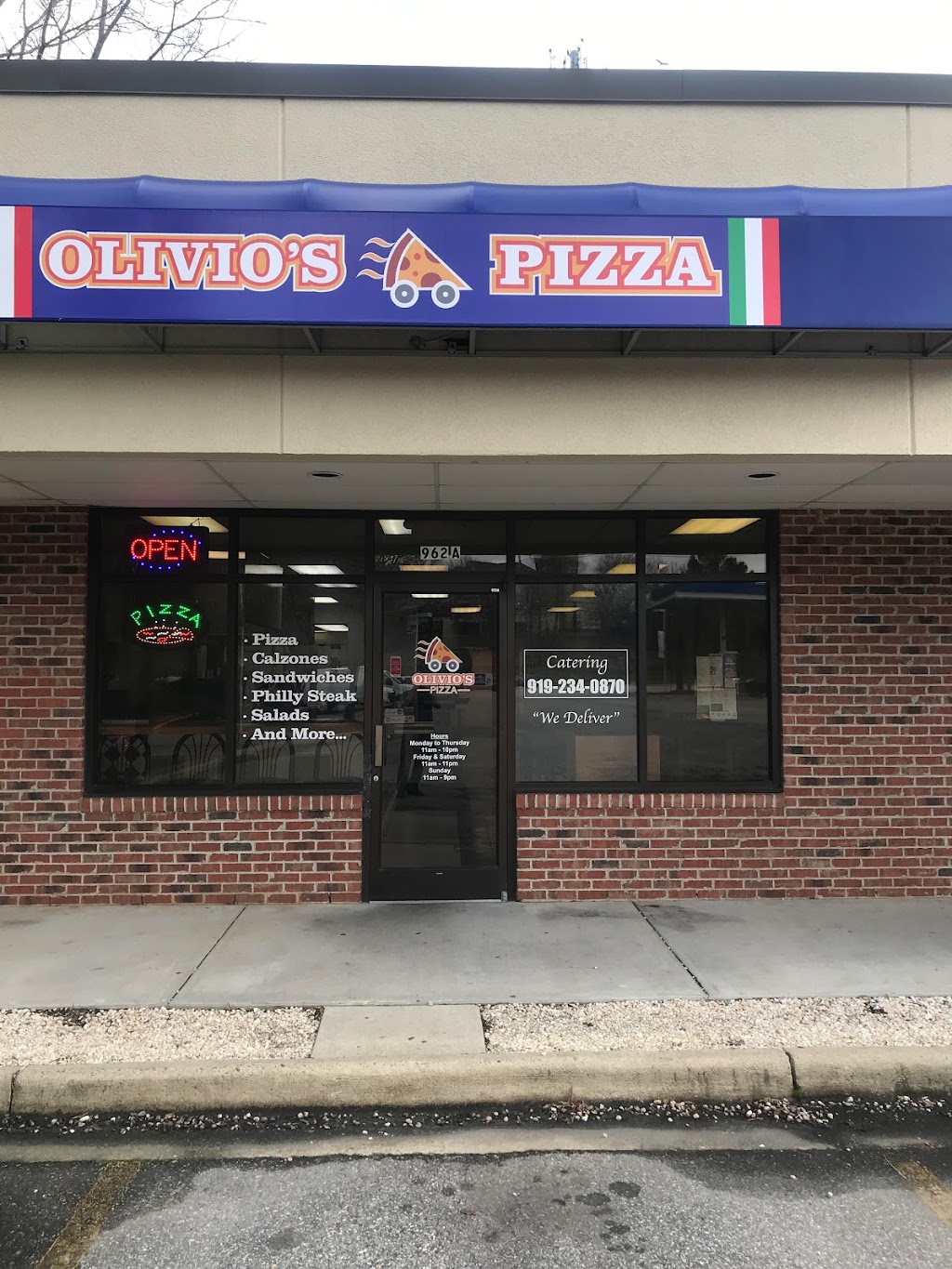 Olivios Pizza | 962A Airport Blvd, Morrisville, NC 27560, USA | Phone: (919) 234-0870