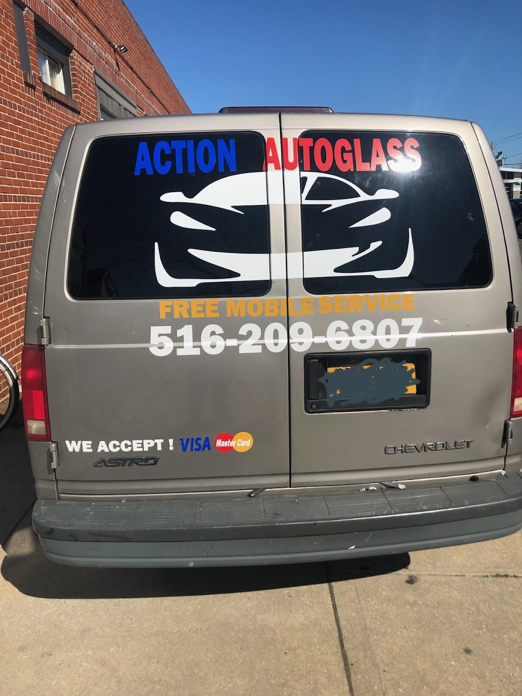 Action Auto Glass Service | 336 Hempstead Ave, West Hempstead, NY 11552, USA | Phone: (516) 209-6807