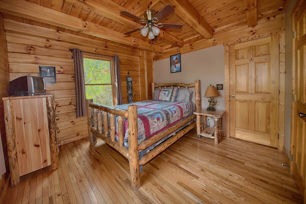 Liberty Ridge Log Cabin | 16568 Collison Rd, Logan, OH 43138, USA | Phone: (419) 957-4717