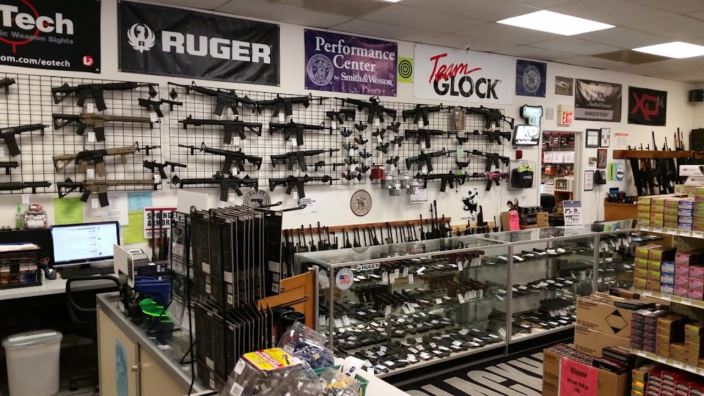 Town Gun Shop of Richmond | 3541 Courthouse Rd, Richmond, VA 23236, USA | Phone: (804) 745-6433