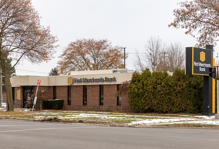 First Merchants Bank | 2140 West Rd, Trenton, MI 48183, USA | Phone: (734) 675-3280