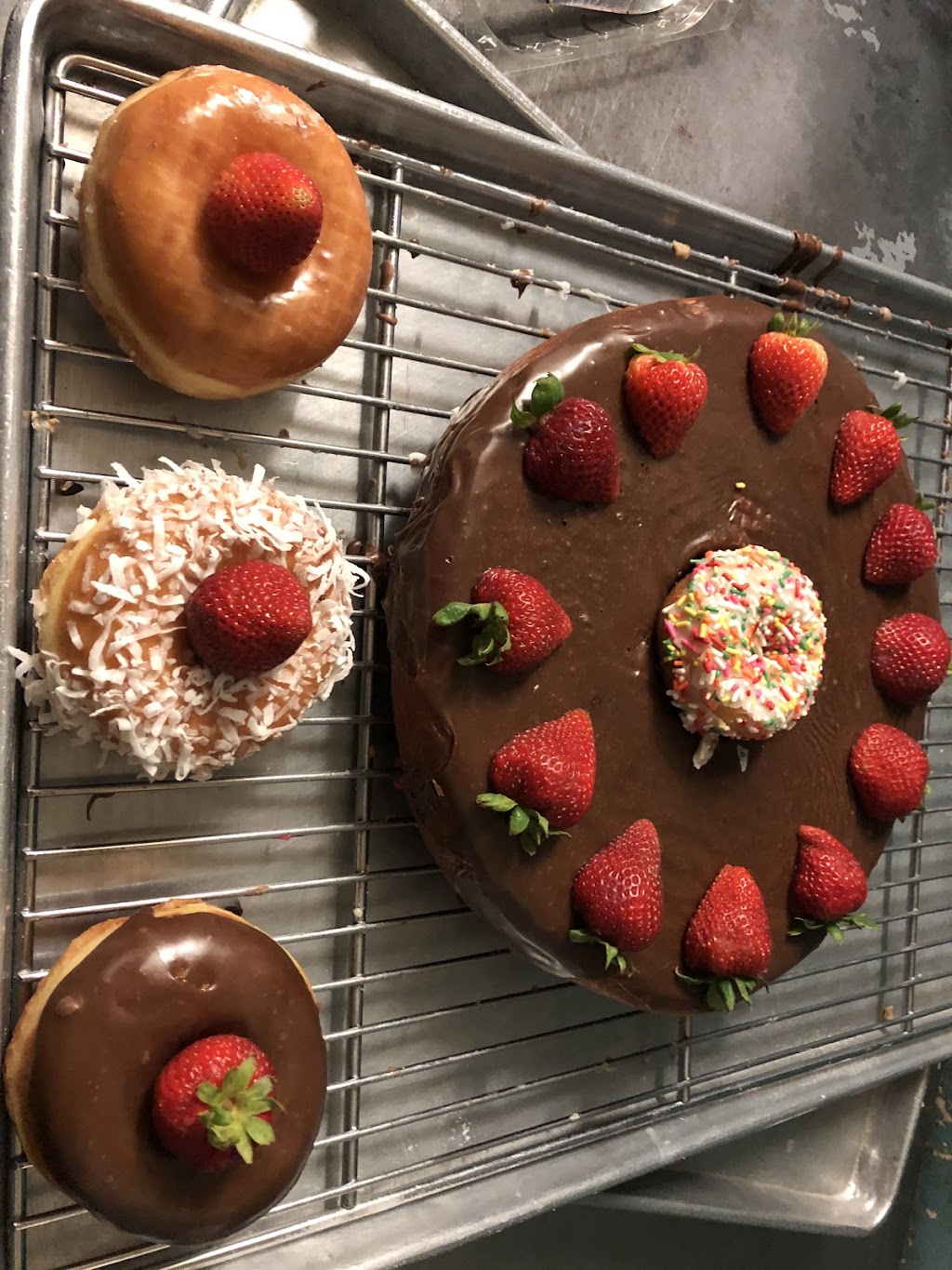 Blue Ribbon Donuts | 1166 Sixth St, Norco, CA 92860, USA | Phone: (951) 371-9397