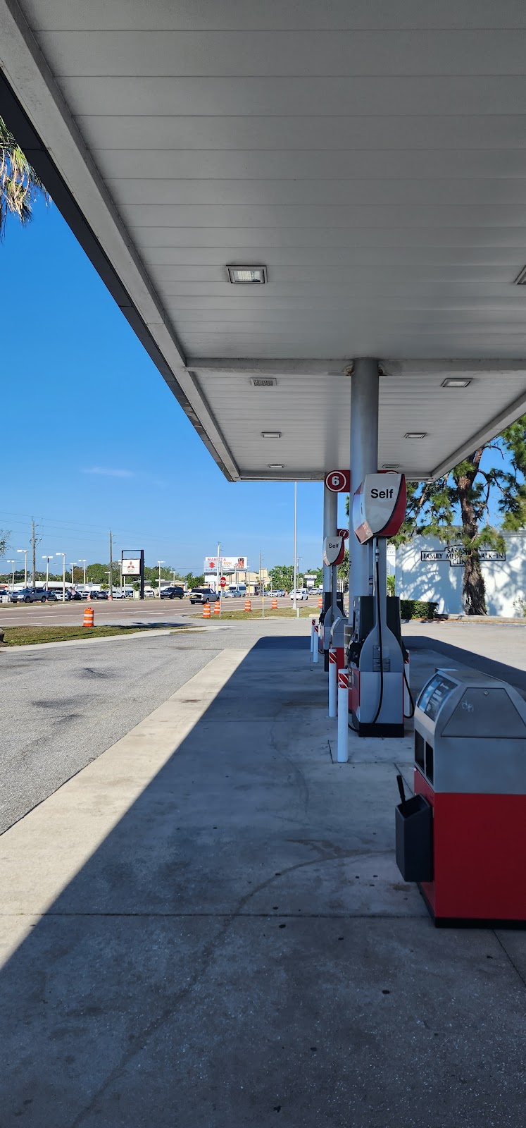 Chevron | 6895 S Tamiami Trail, Sarasota, FL 34231, USA | Phone: (941) 924-5110