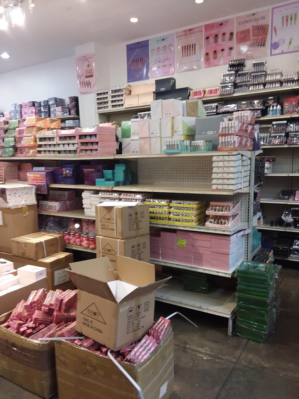 mega wireless los angeles-wholesale cell phone accessories | 530 S Los Angeles St, Los Angeles, CA 90013, USA | Phone: (213) 514-8900