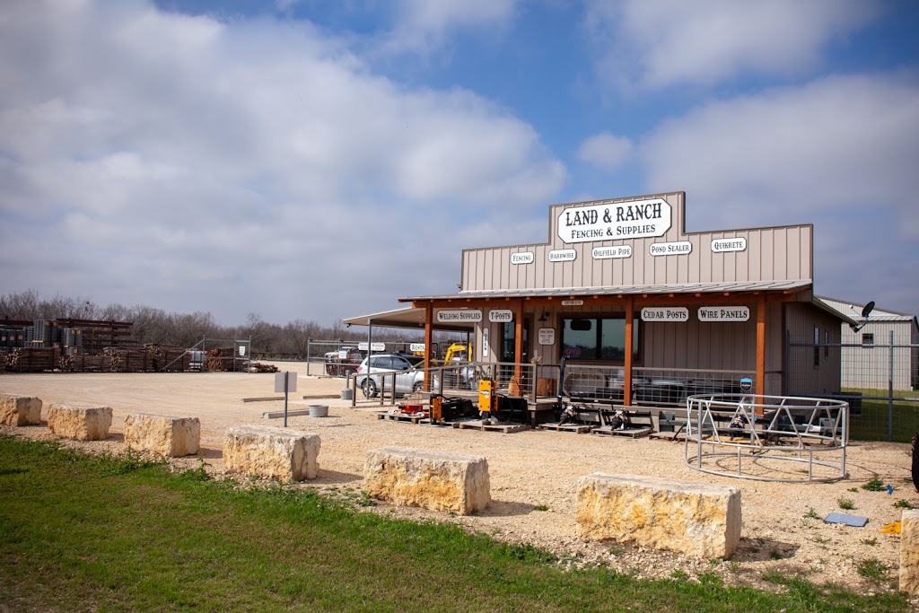 Land & Ranch Fencing and Supplies/Services | 1397 Co Rd 5710, Devine, TX 78016, USA | Phone: (830) 538-4131