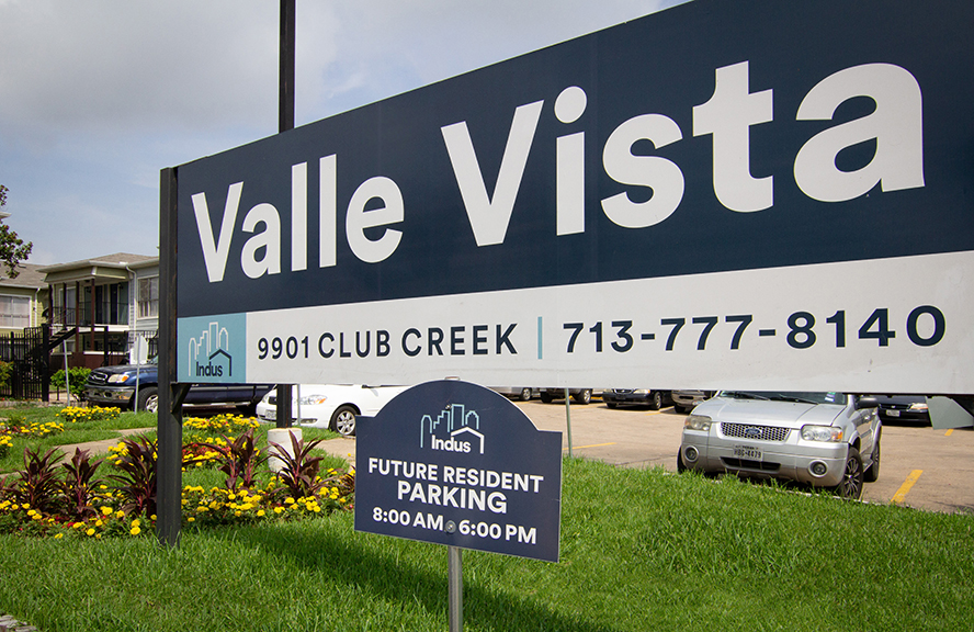 Valle Vista Apartments - Virtual Tours Available | 9901 Club Creek Dr, Houston, TX 77036, USA | Phone: (281) 764-9834