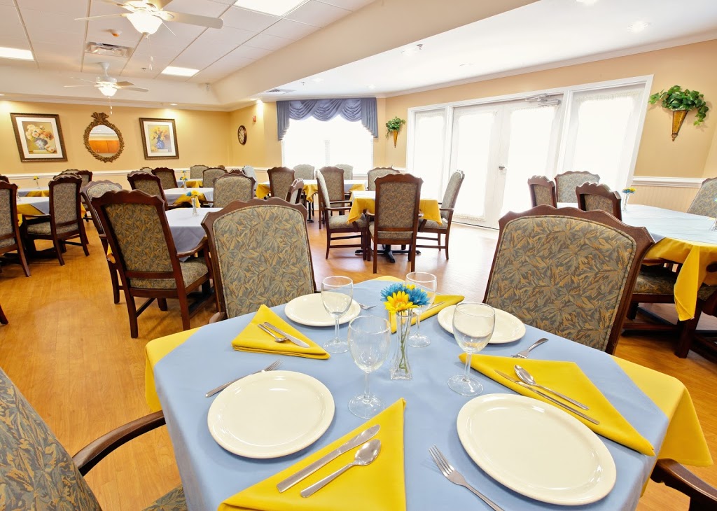 Commonwealth Senior Living at Georgian Manor | 651 River Walk Pkwy, Chesapeake, VA 23320, USA | Phone: (757) 436-9618