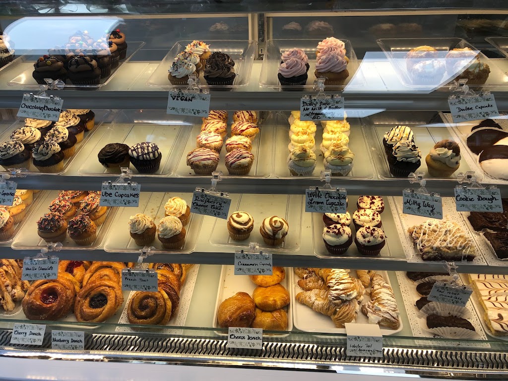 Florentinas Specialty Bakery & Cafe | 125 Paris Ave, Northvale, NJ 07647, USA | Phone: (201) 750-2301