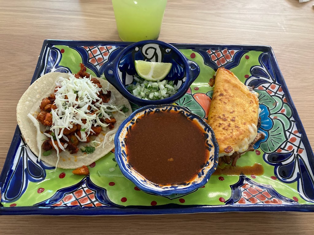 Karavela’s Mexican and Peruvian Food | 1275 E Florence Blvd #12, Casa Grande, AZ 85122, USA | Phone: (520) 836-3738