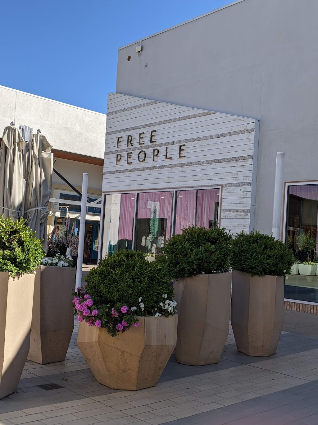 Free People | Photo 5 of 10 | Address: 660 Stanford Shopping Center, Palo Alto, CA 94304, USA | Phone: (650) 321-0121