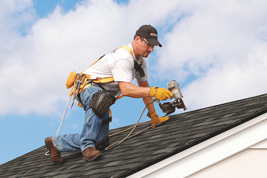 Clear & Style roofer Bethesda | 4960 Fairmont Ave, Bethesda, MD 20814, USA | Phone: (301) 812-3006