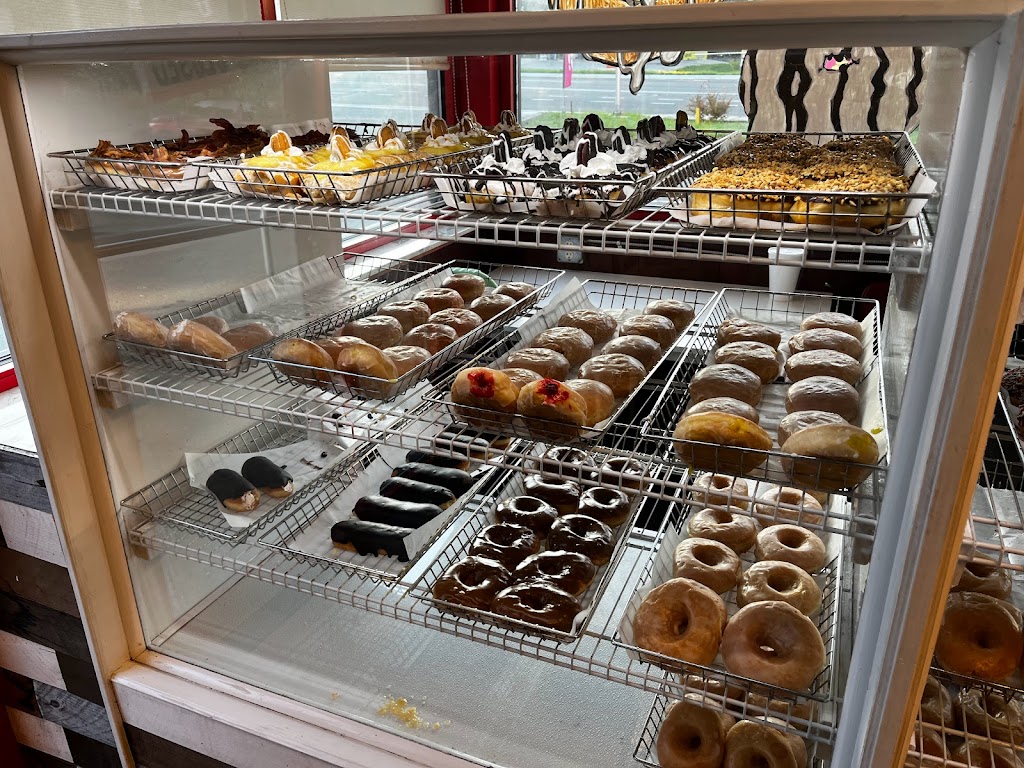 DoughJs Chicken and Donuts | 720 S Broad St, Brooksville, FL 34601, USA | Phone: (352) 848-3002