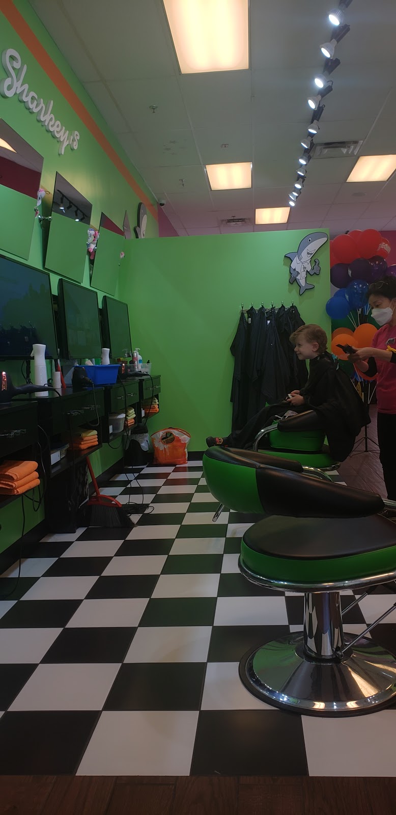 Sharkeys Cuts for Kids | 3490 Kildaire Farm Rd #188, Cary, NC 27518, USA | Phone: (919) 629-7266